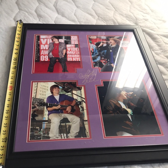 AUTHENTIC JUSTIN BIEBER SIGNED PICTURE FRAME 2011 - Picture 3 of 3